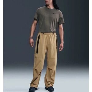 Nike Tech Pack Woven Oversized Parachute Baggy Joggers Khaki Men Sz M HM7158-297
